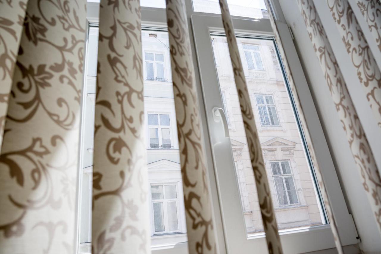 Apartment On Valova Street Lviv Extérieur photo