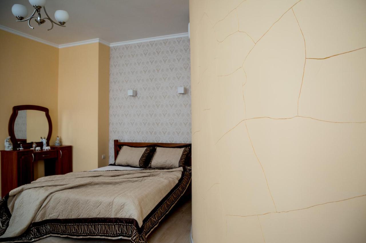 Apartment On Valova Street Lviv Extérieur photo